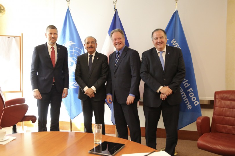 Danilo Medina y David Beasley