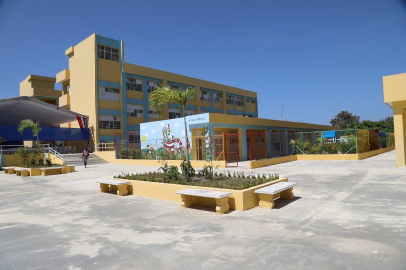 Revolución Educativa, Santo Domingo, entrega escuela, MINERD