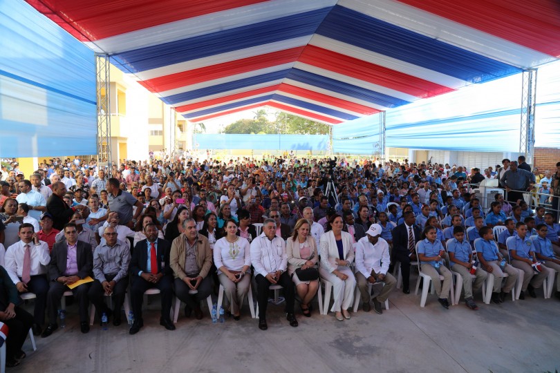 La Vega: Danilo Medina entrega centros educativos y escuela vocacional