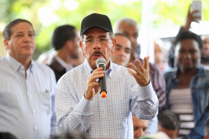 Gente de Hato Mayor recibe apoyo de Danilo para titulación y aumentar producción cacao y chinola