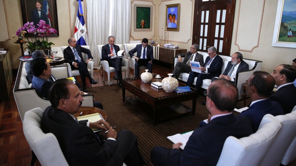 Reunión seguimiento a edificaciones escolares