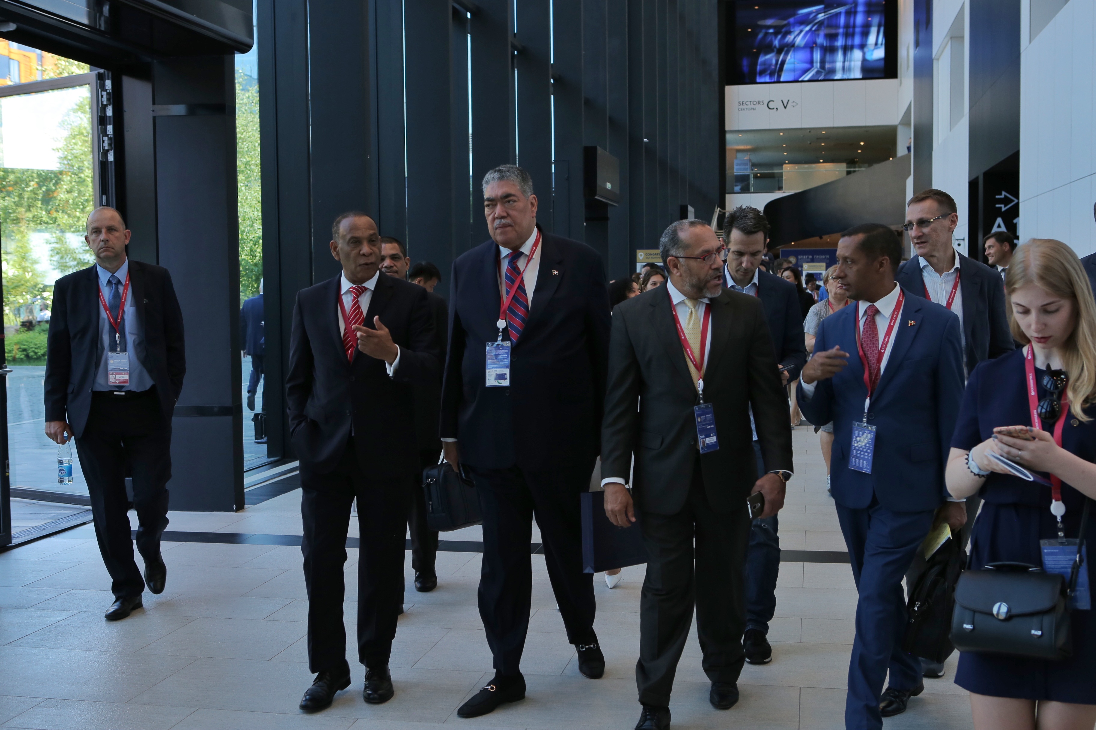 Periódico Sputnik de Rusia destaca participación de República Dominicana en Foro Económico Internacional de San Petersburgo