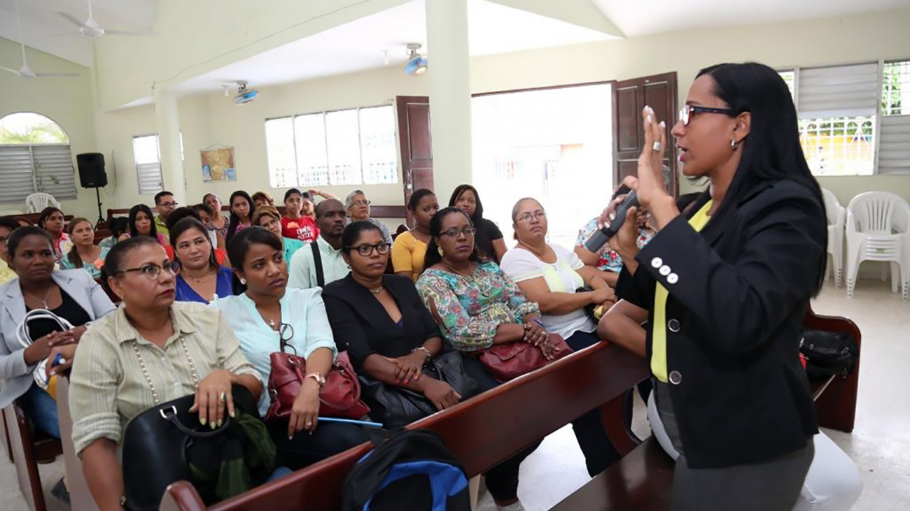 Despacho de la Primera Dama en programa educación a profesores