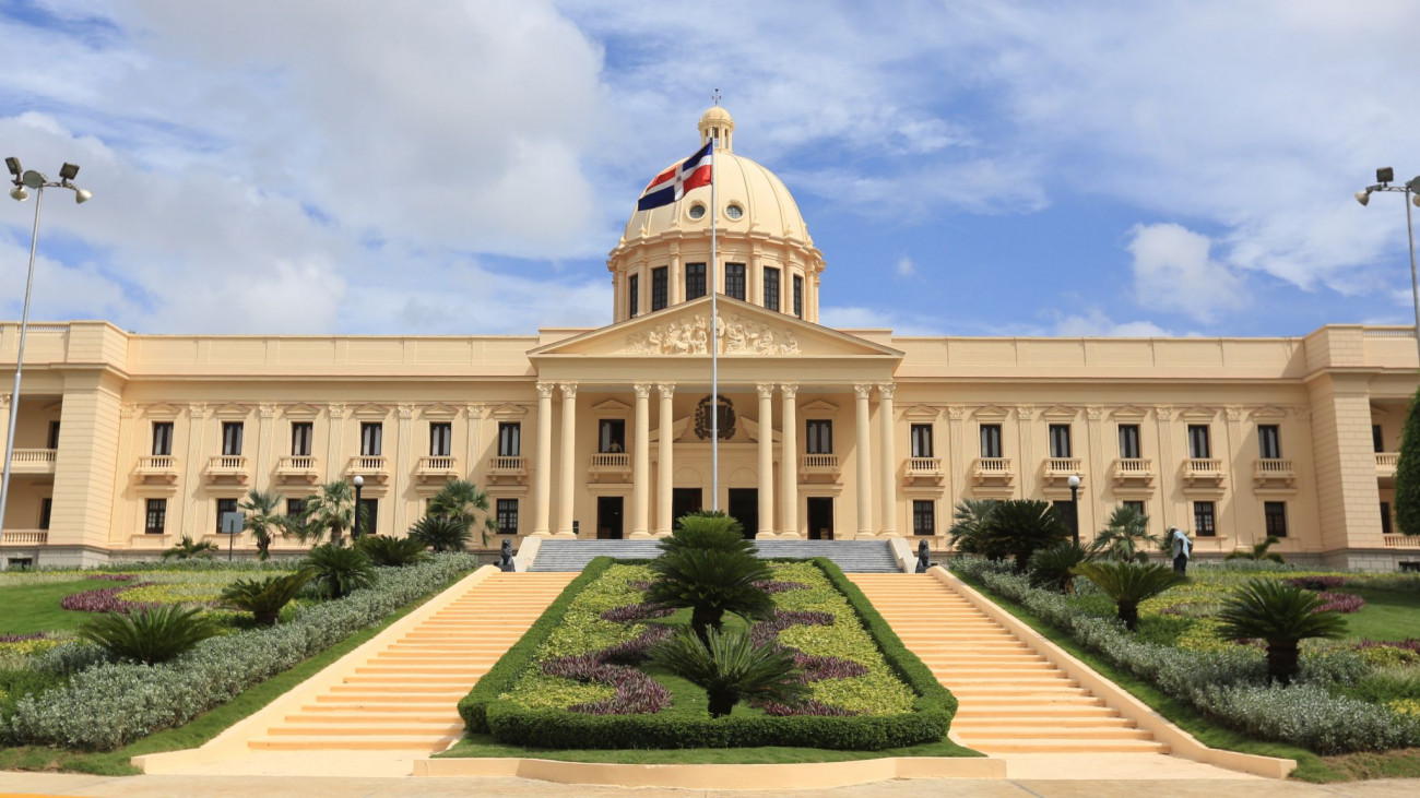 Danilo felicita al reverendo Faustino Burgos, nuevo obispo auxiliar Arquidiócesis Santo Domingo