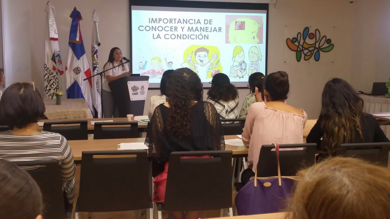 CAID fortalece inclusión escolar; ofrece taller a maestros y maestras de apoyo