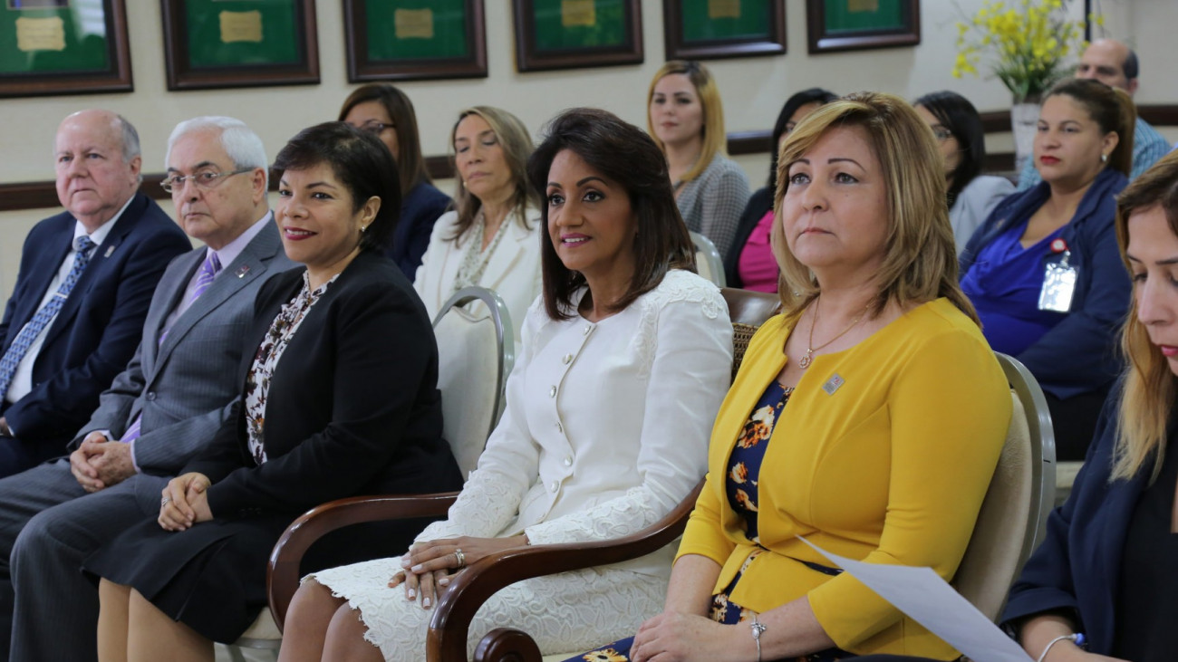 Primera Dama de la República Dominicana, Candida Montilla