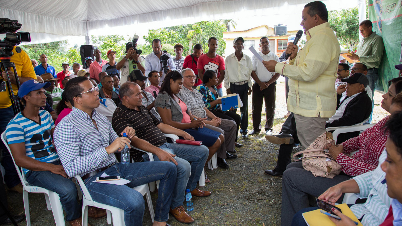 Gobierno fomentará siembra de 6 mil tareas de castaña en Yamasá; beneficiará 250 productores de varias comunidades