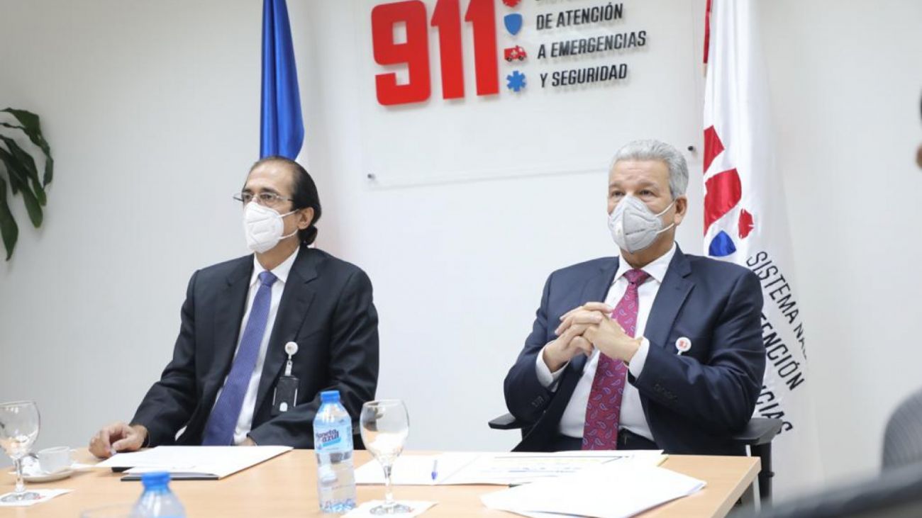 Ministro de la Presidencia, Gustavo Montalvo y el  Lisandro Macarrulla, ministro de la Presidencia designado