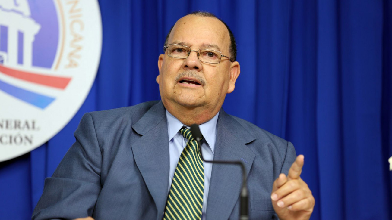 Carlos Segura Foster.