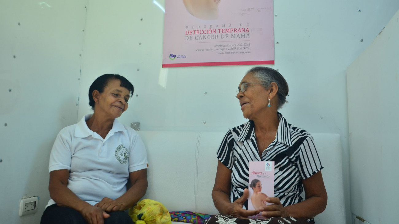 Mujeres de Azua 
