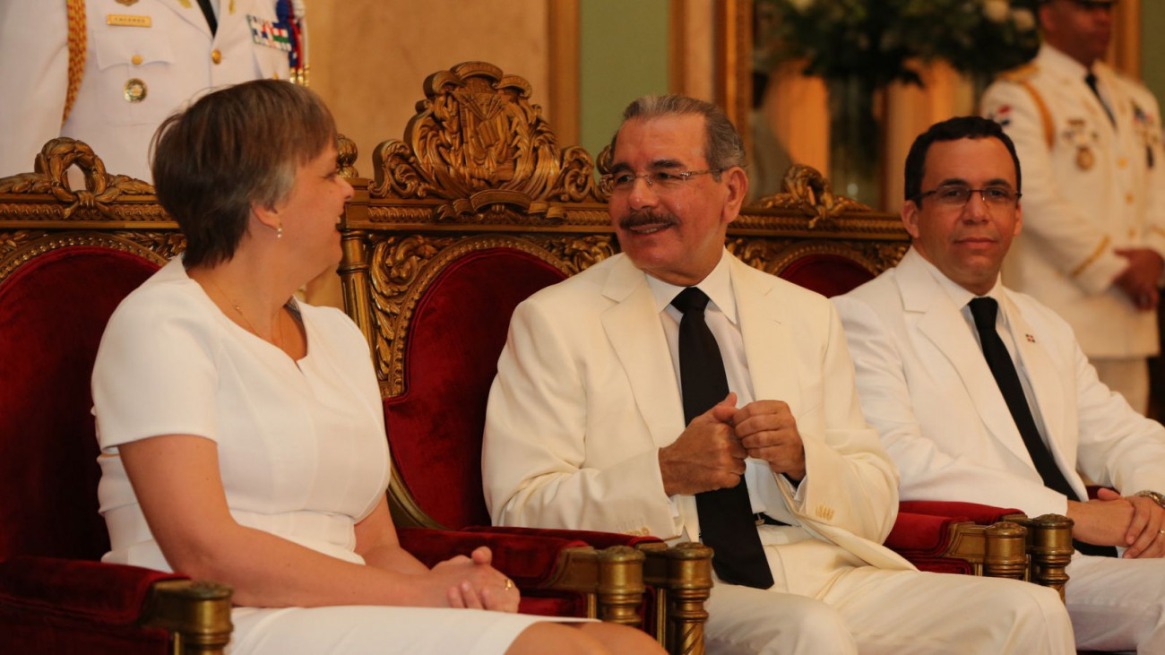 Embajadores presentan cartas credenciales.