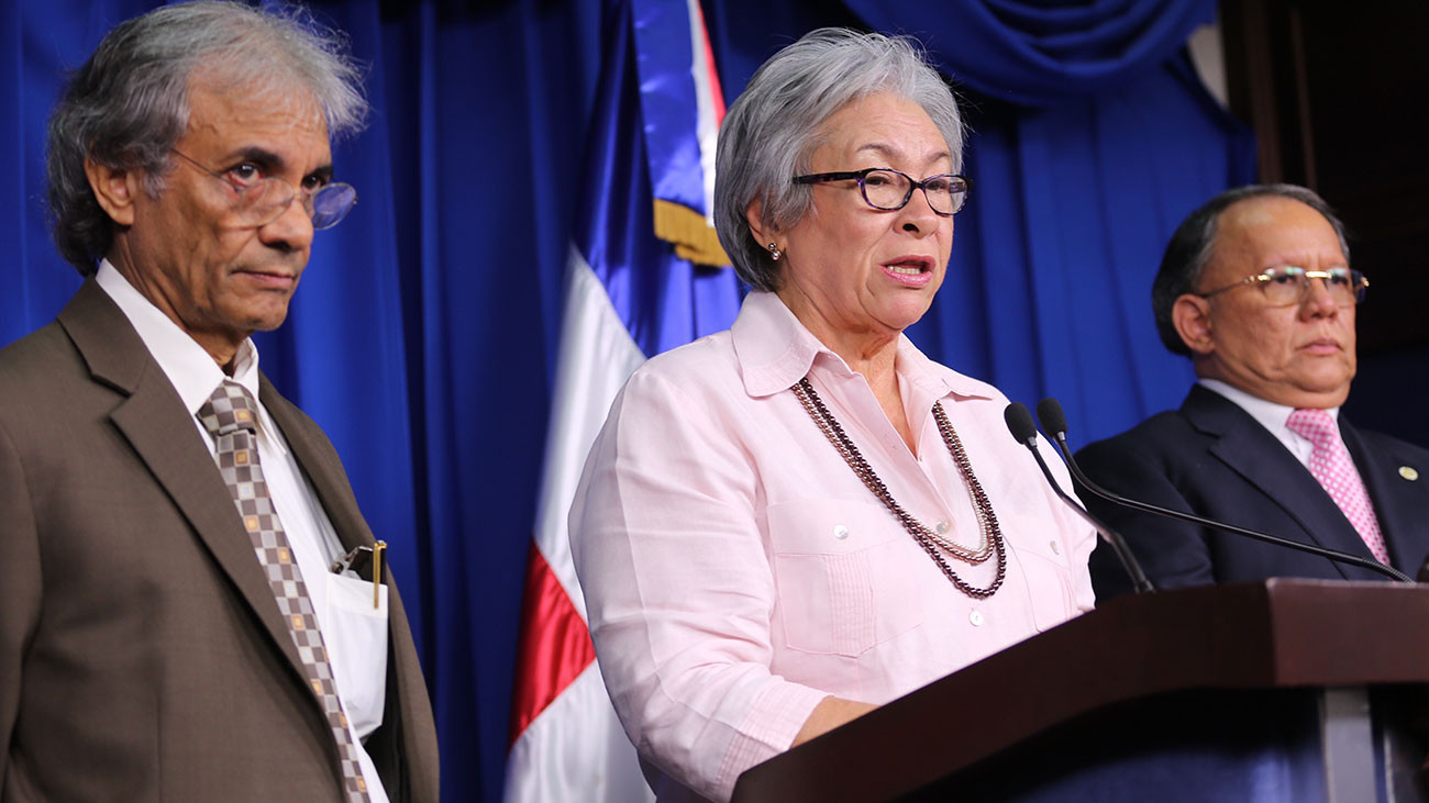 Ministra de Salud, Altagracia Guzmán.