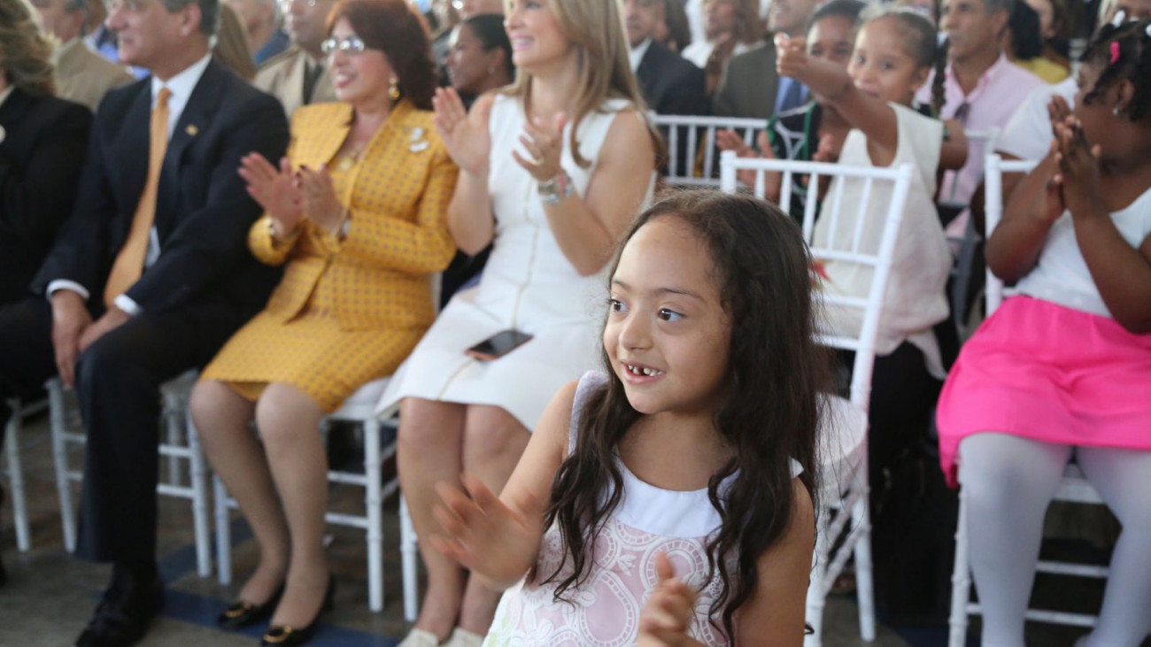 CAID integra familias a programas.
