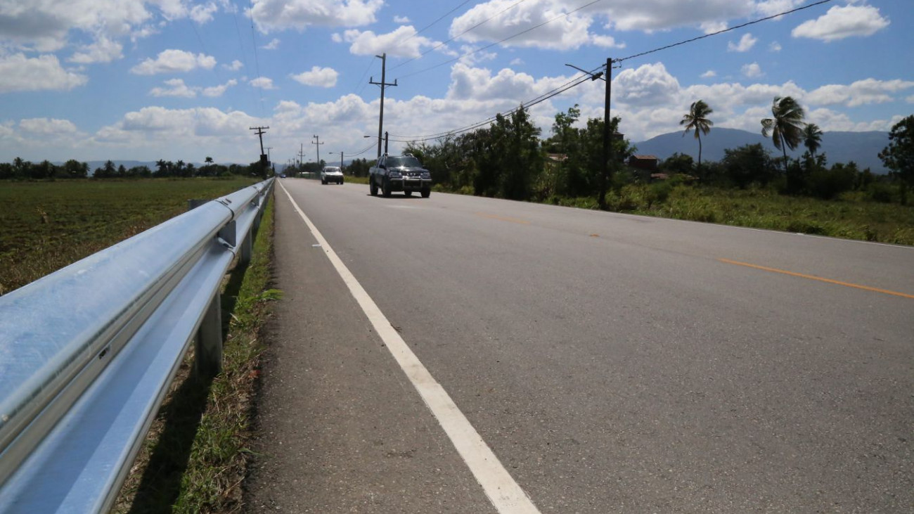 Obras viales, de electrificación y de riego para la gente de San Juan.