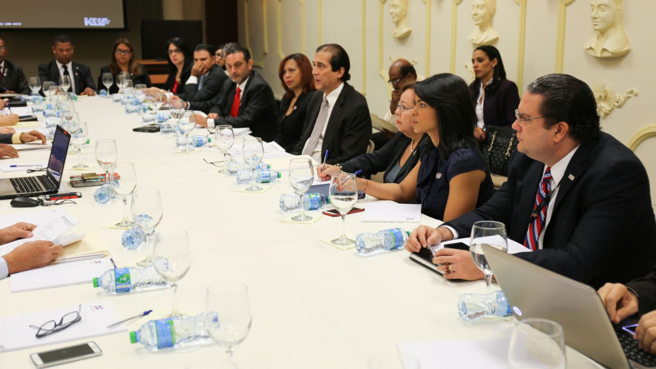Gustavo Montalvo encabeza reunión con pequeños empresarios