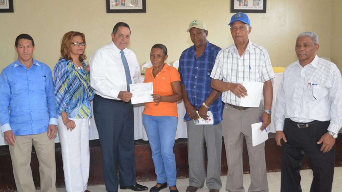Emilio Toribio Olivo entrega liquidación a cañeros