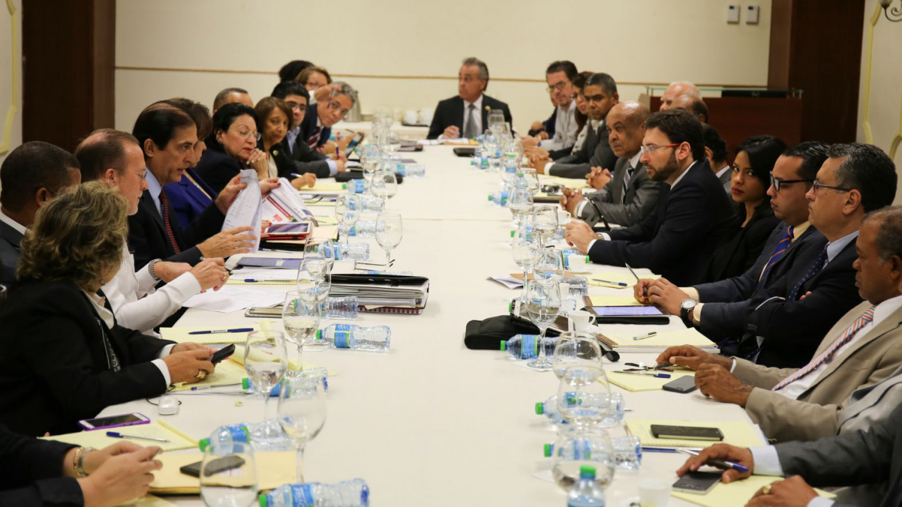 Ministro de la Presidencia, Gustavo Montalvo encabeza reunuión