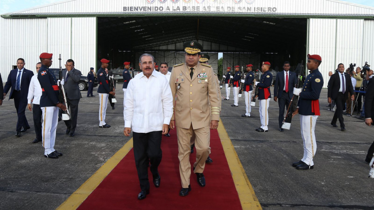 Danilo sale a Honduras
