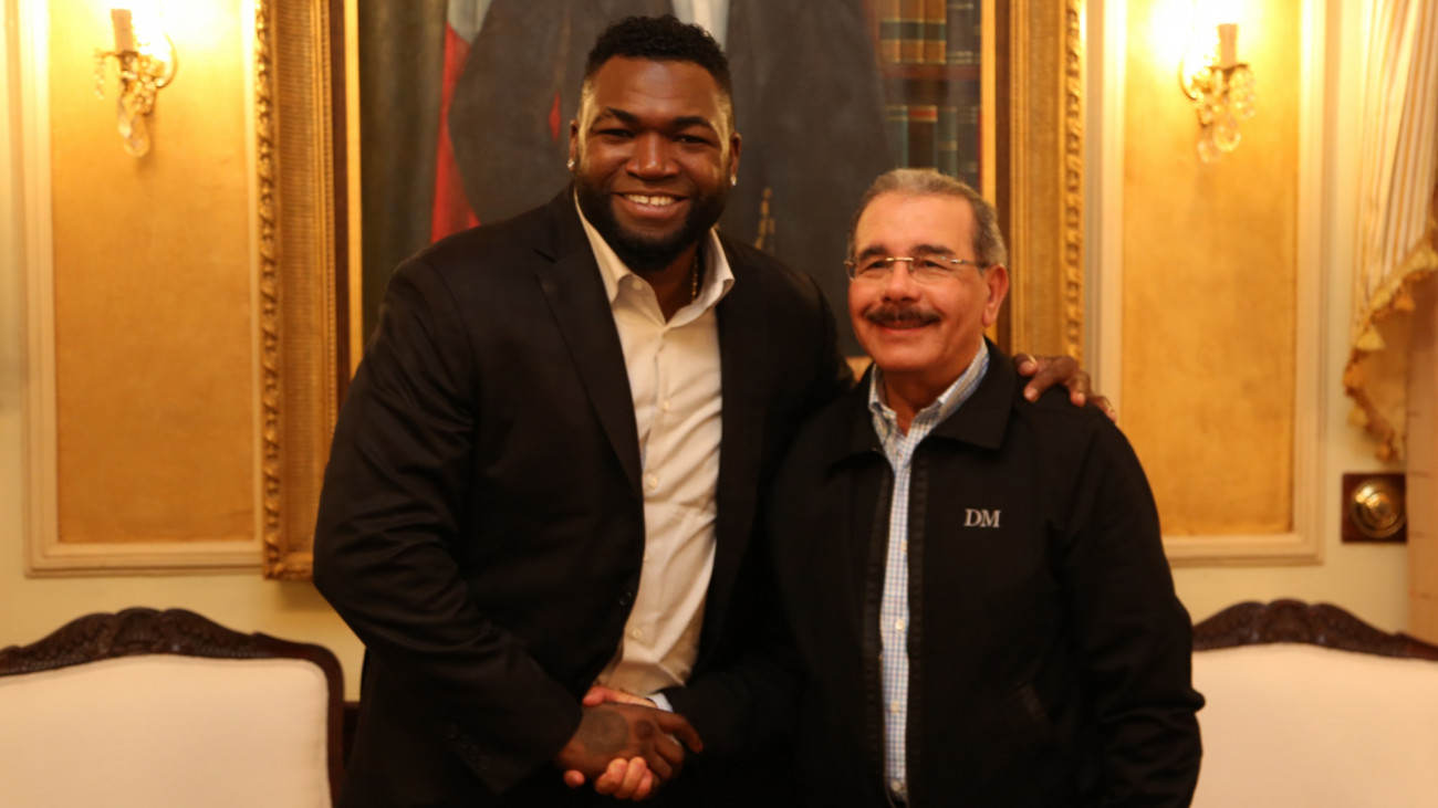 Danilo Medina recibe en su despacho al Big Papi, David Ortiz
