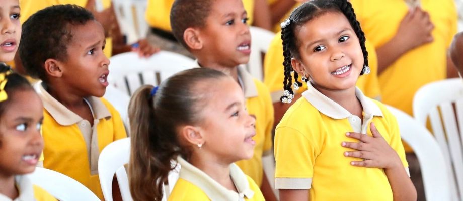 Estudiantes de Jornada Escolar Extendida RD