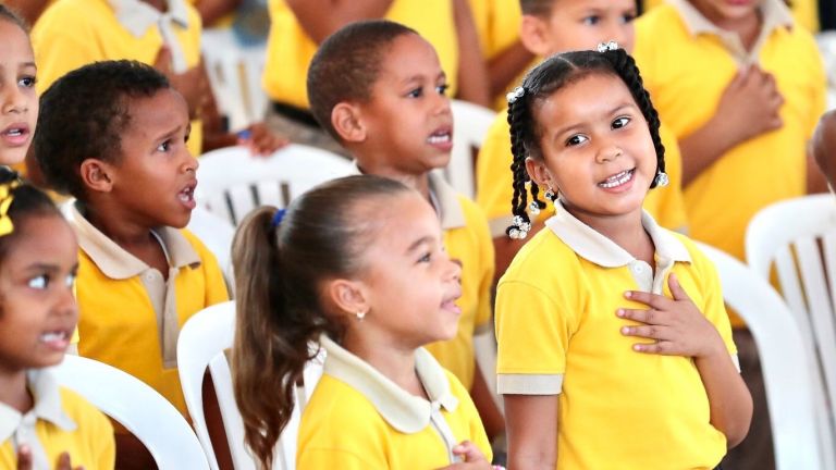 Estudiantes de Jornada Escolar Extendida RD