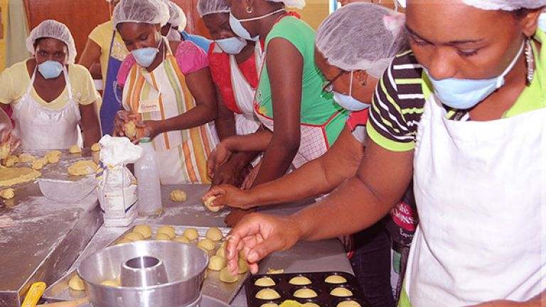 Mujeres trabajando 