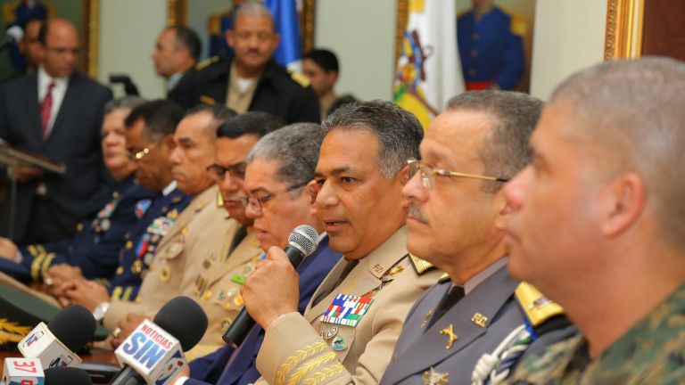 Jefes de las instituciones militares en la Rueda de prensa