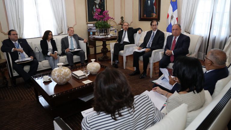 Reunión Danilo Medina y sector Mipymes
