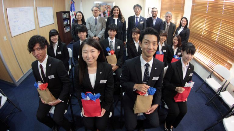 Gobierno dominicano recibe estudiantes japoneses; participarán en intercambio cultural