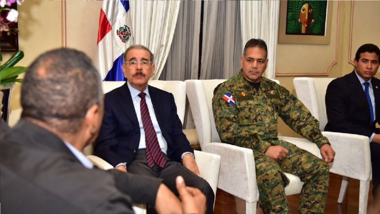 Danilo Medina da seguimiento estricto a tormenta María. Se reúne con organismos de emergencia