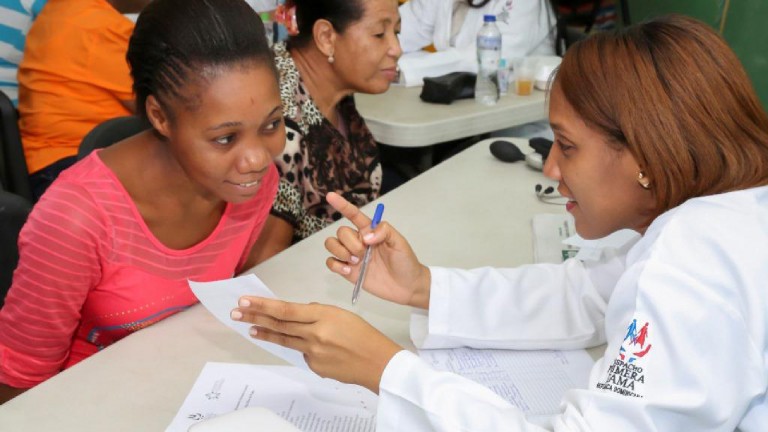 Más de 3 mil personas del municipio Guerra reciben atenciones médicas del Despacho Primera Dama