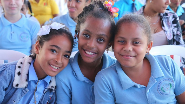 En Bonao 1,190 estudiantes se integran a Jornada Escolar Extendida; Presidente entrega dos escuelas