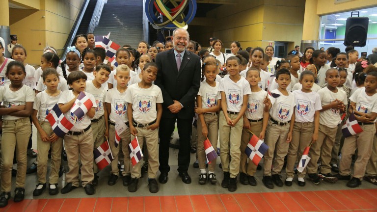 Metro de Santo Domingo orienta estudiantes; promueve “Cultura Metro”