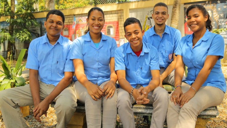 En menos de 48 horas, Danilo entrega dos escuelas más en La Vega; alegría en Pontón y Los Guayos