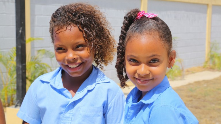 Revolución Educativa llega a Montellano, Puerto Plata; reciben escuela Juan Lockward. Danilo también entrega dos estancias infantiles