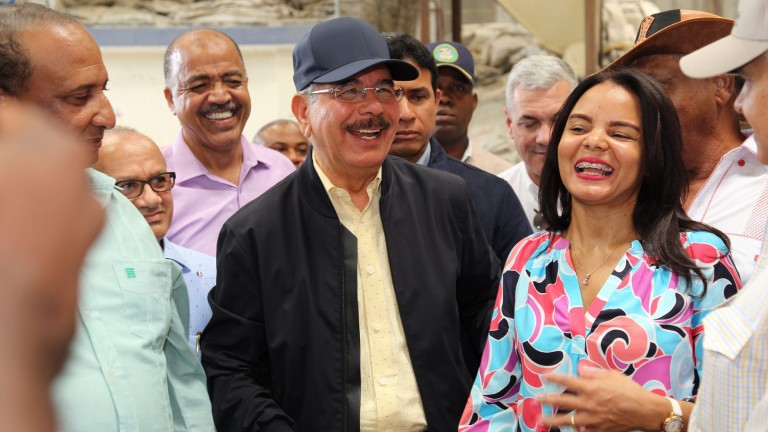 Danilo constata crecimiento caficultores de San José de las Matas y parceleros de Sánchez Ramírez tras recibir apoyo en Visitas Sorpresa