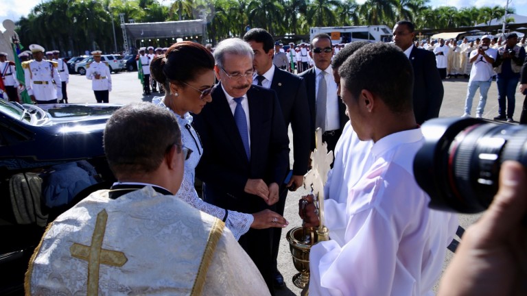 Danilo Medina y Cándida Montilla en La Altagracia