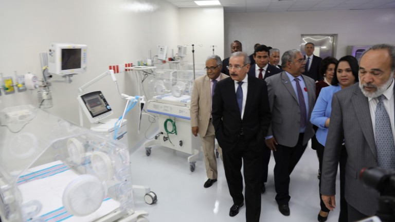 Danilo Medina entrega Maternidad Nuestra Señora de la Altagracia