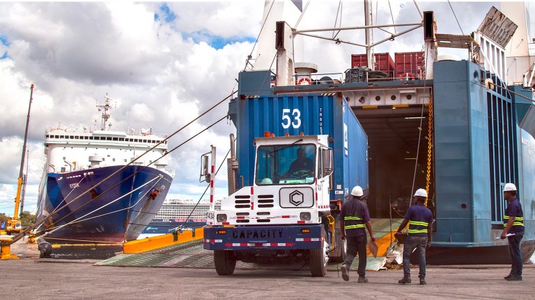 Puerto Santo Domingo moderno y competitivo