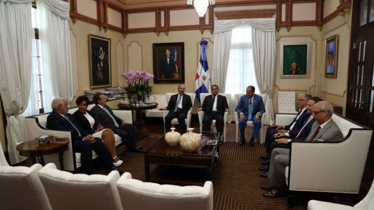 Consejo Nacional de la Magistratura durante reunión, en el Salón Privado del Palacio Nacional