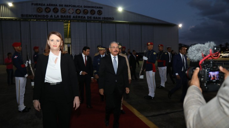 Danilo Medina, Distrito Nacional, viaje, El Salvador