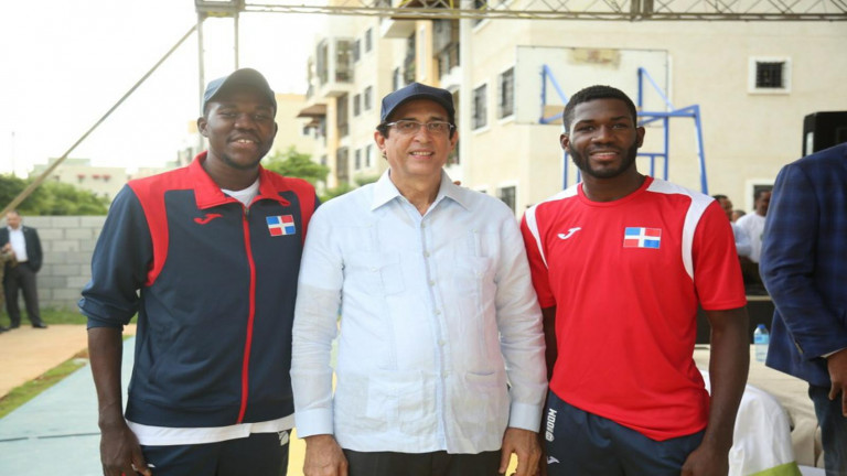 Gustavo Montalvo junto a  Luisito Pie