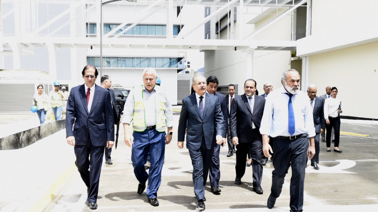 Danilo Medina durante recorrido en Ciudad Sanitaria Luis Eduardo Aybar.