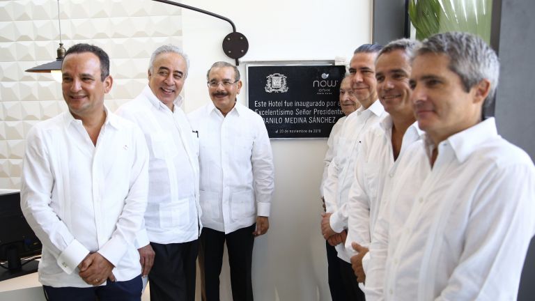 Danilo Medina preside inauguración Now Onyx Splash