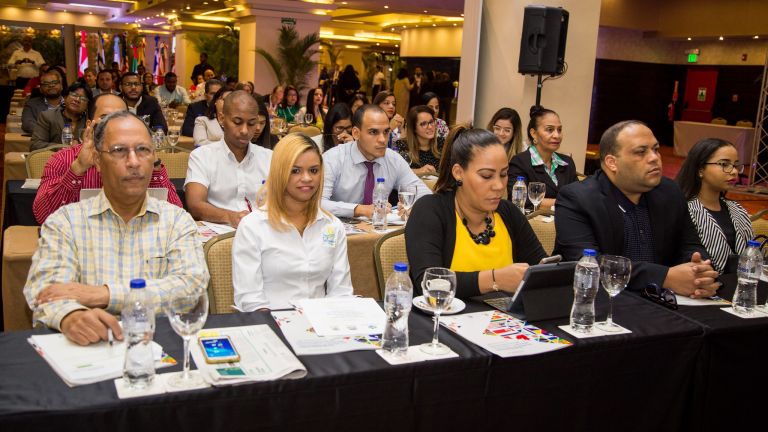 Participantes del taller Seguridad de Productos y Servicios y la Protección de los Consumidores