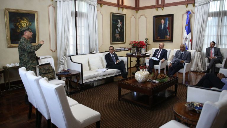 Danilo Medina durante reunión proyectos desarrollo agroforestal en Palacio Nacional 