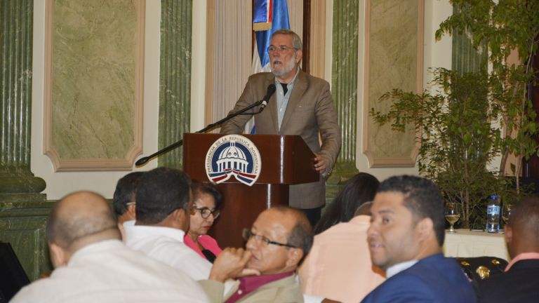 Roberto Rodríguez Marchena durante conversatorio en Palacio Nacional