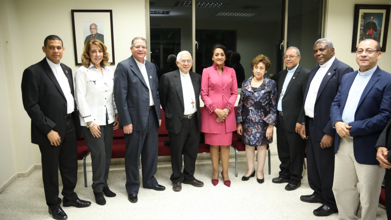 Cándida Montilla de Medina participa en cena "Pan y Vino"