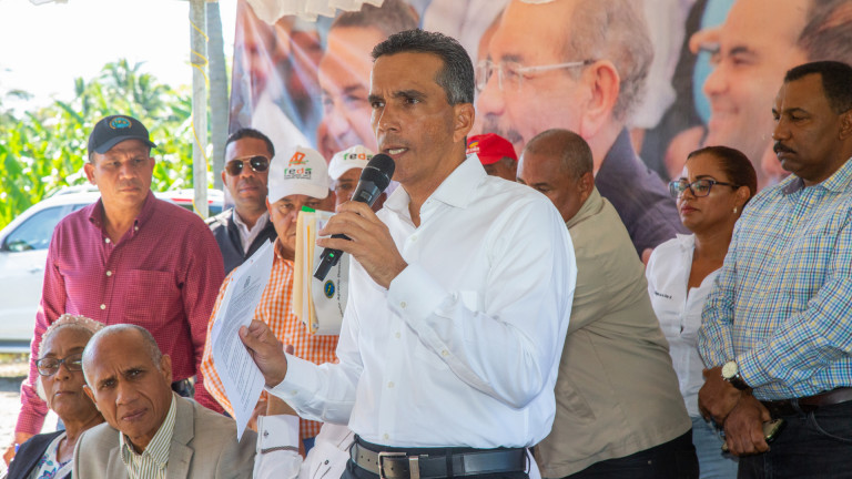 Viceministro de Producción y Desarrollo Comunitario del Ministerio Administrativo de la Presidencia, Juan Pumarol, 