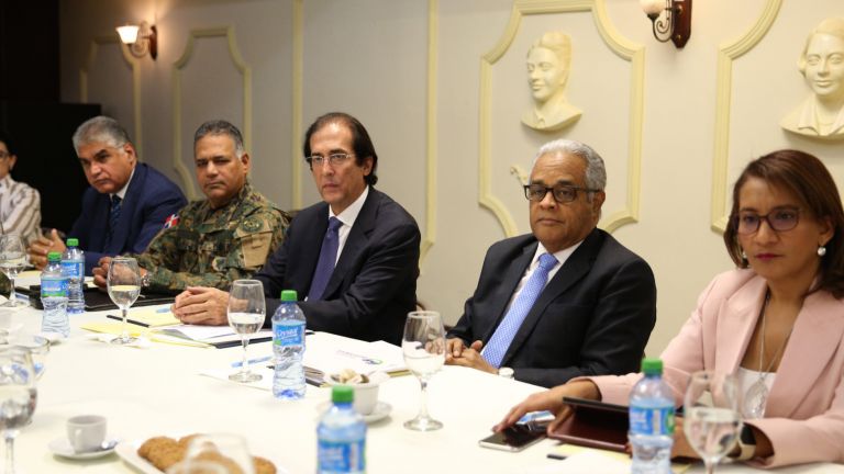 Gustavo Montalvo en reunión sobre coronavirus